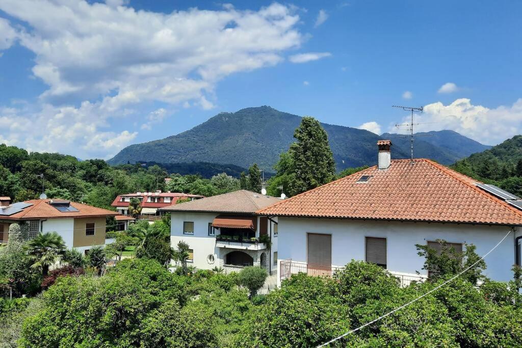Lago Maggiore, Leggiuno, Ampio Appartamento 외부 사진